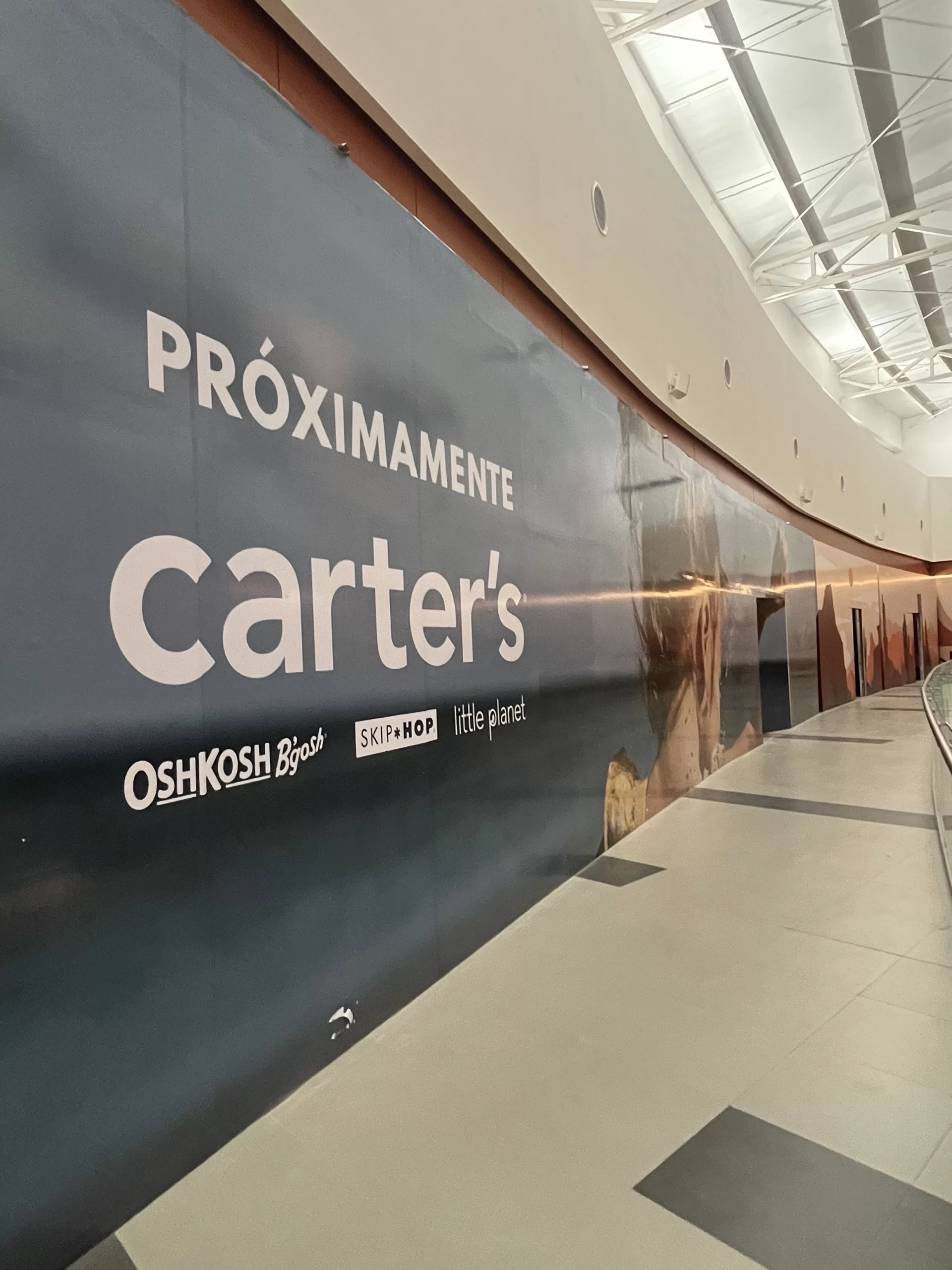 Trabajo comercial en local Carter's